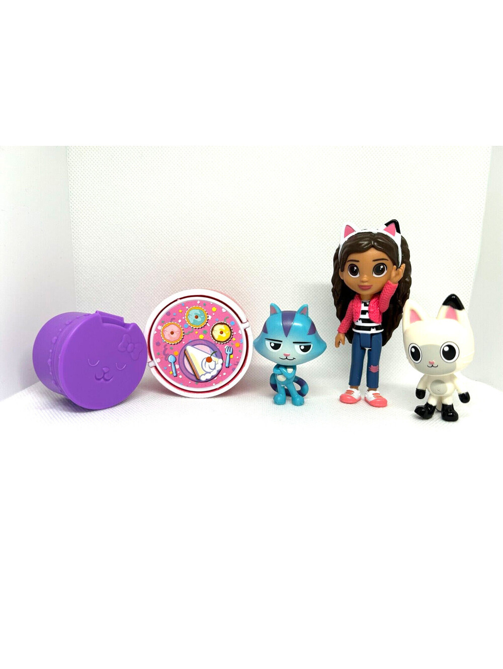Gabby's Dollhouse - Gabby and Pandy Paws Figures with Accessories - Lot of 5